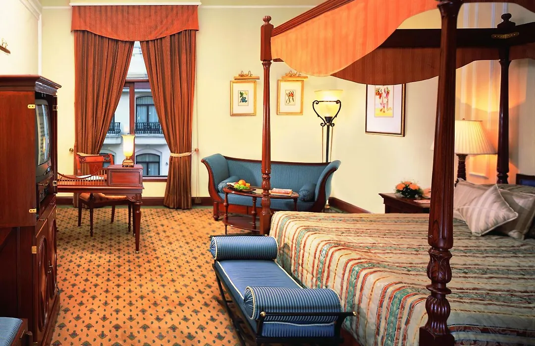 The Oberoi Grand Kolkata-1